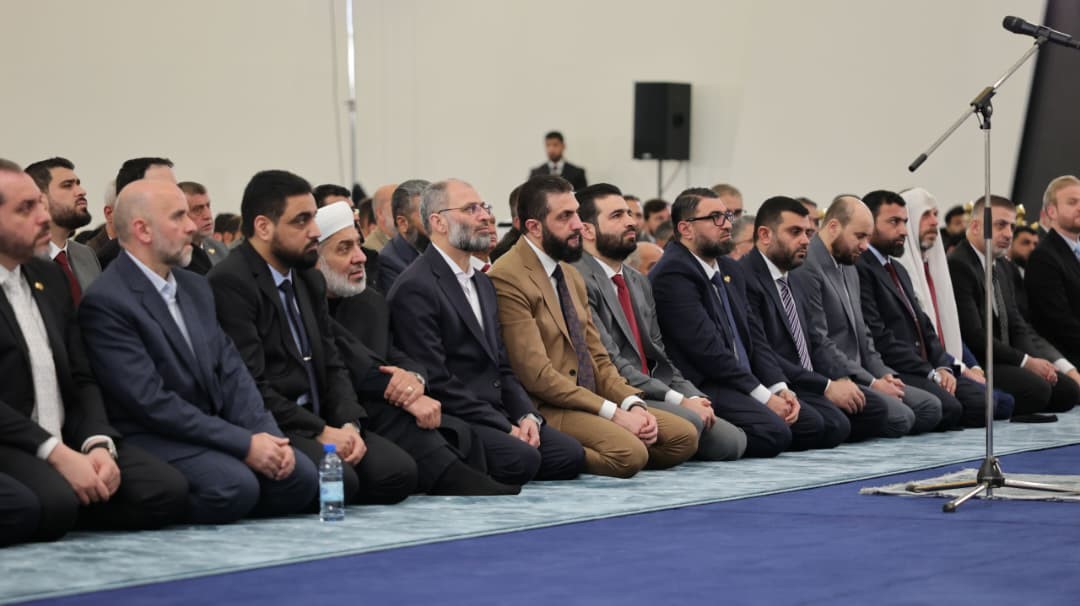 suriye devlet baskani baskan es sara bayram namazini halk sarayinda kildi 0 ln5edUTs