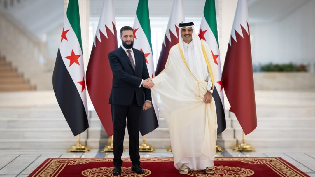 Suriye Devlet Başkanı eş-Şara, Katar Emiri al-Thani ile görüştü 6 suriye devlet baskani es sara katar emiri al thani ile gorustu 2 AYZFyeEP