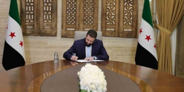 suriye-hukumeti-ile-teror-orgutu-sdg-arasinda-ateskes-ve-tam-entegrasyon-anlasmasi-HLz6GsBm.jpg