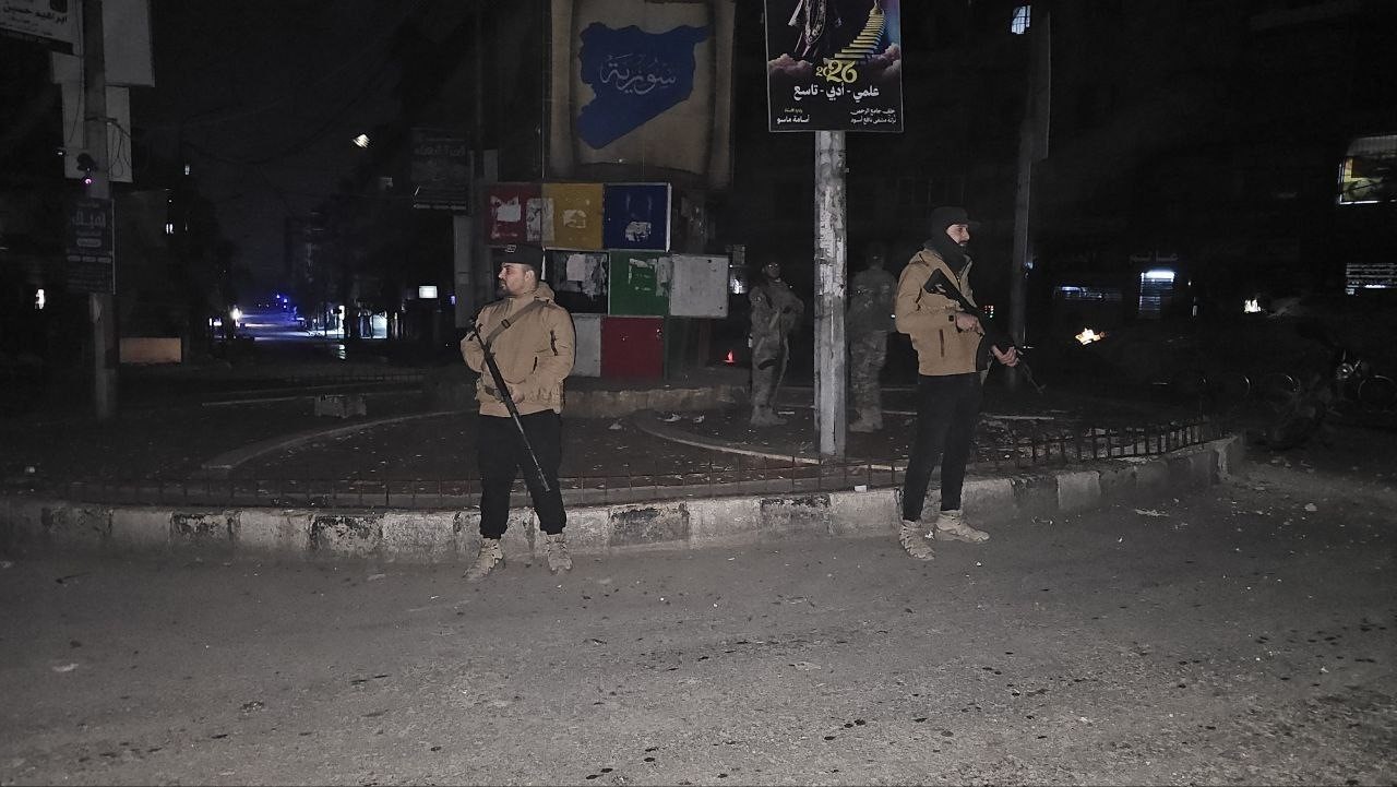 Suriye Savunma Bakanlığı: "Halep’te saat 03.00 itibarıyla ateşkes ilan edildi" 5 suriye savunma bakanligi halepte saat 0300 itibariyla ateskes ilan edildi 1 nD5uOwXL