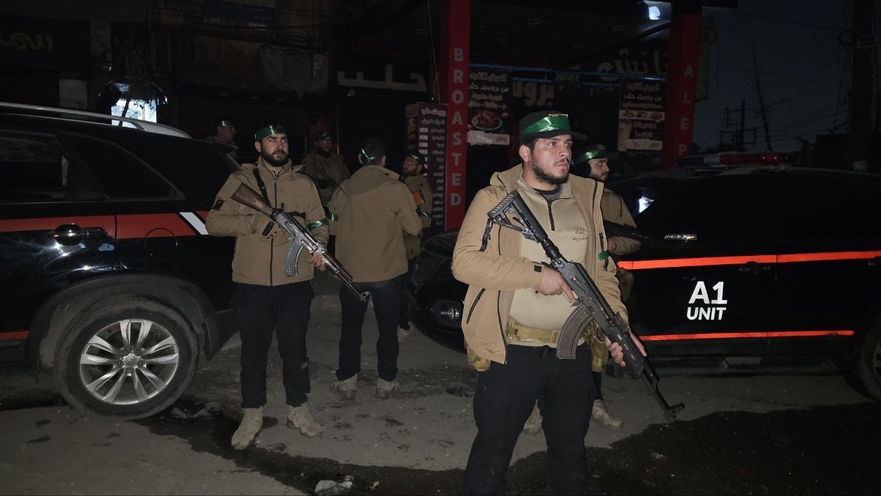 Suriye Savunma Bakanlığı: "Halep’te saat 03.00 itibarıyla ateşkes ilan edildi" 6 suriye savunma bakanligi halepte saat 0300 itibariyla ateskes ilan edildi 2 36739qdm