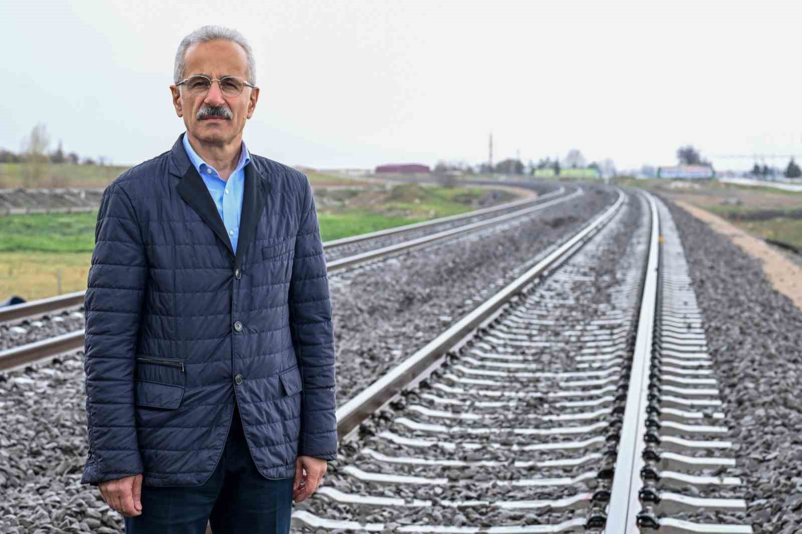 suriye sinirindaki 350 kilometrelik hat tren trafigine acildi 1 DkzFJIiw
