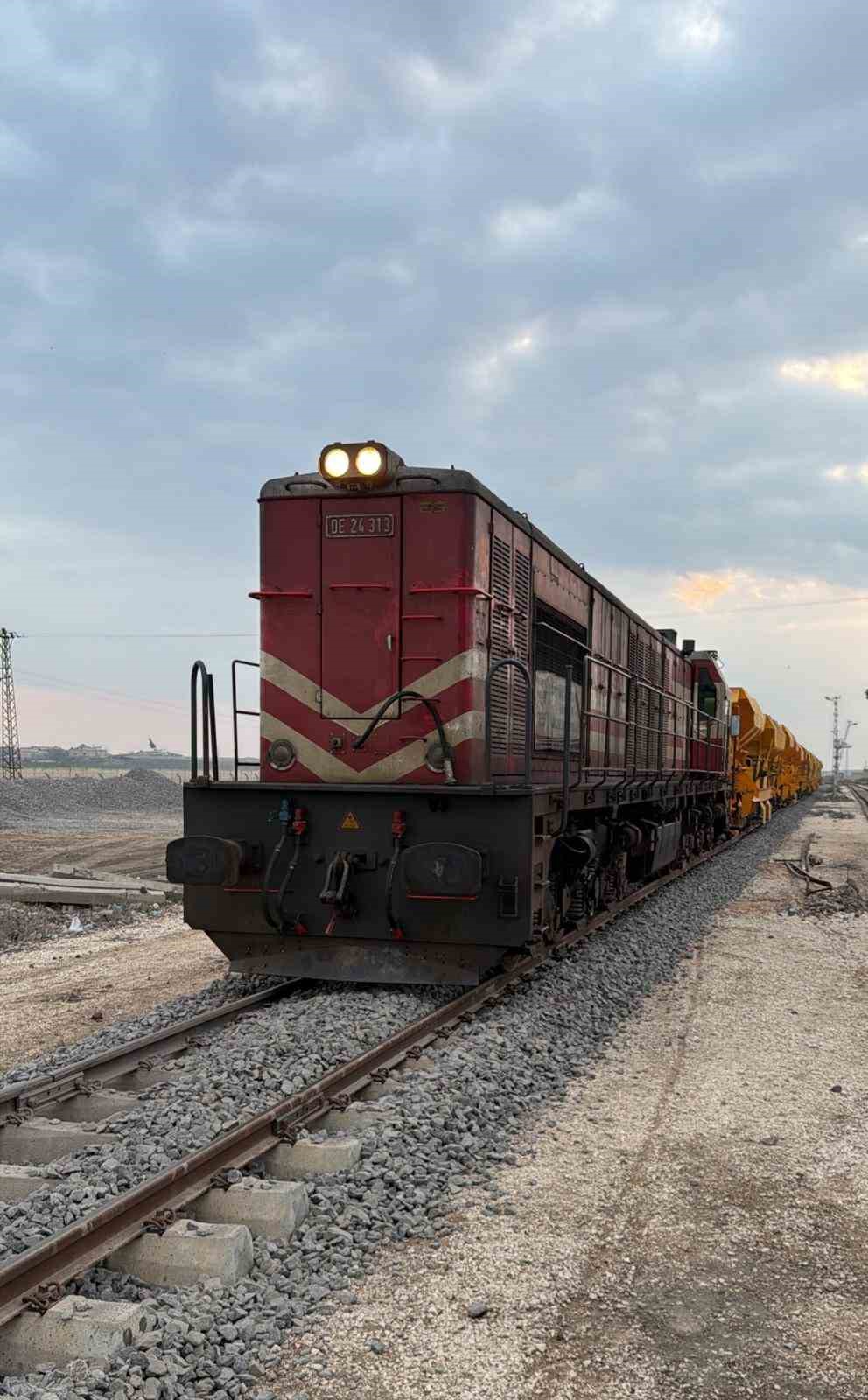 suriye sinirindaki 350 kilometrelik hat tren trafigine acildi 3
