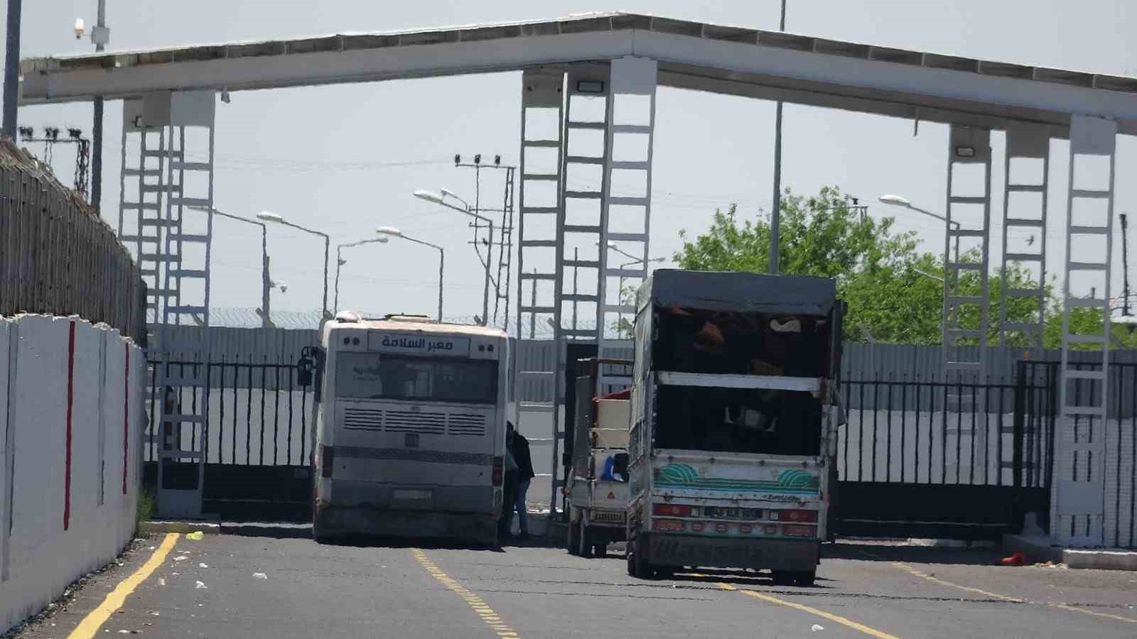 suriyeli siginmacilarin gonullu geri donusleri bayramin 3uncu gununde de suruyor 1 2iVSM1Bu