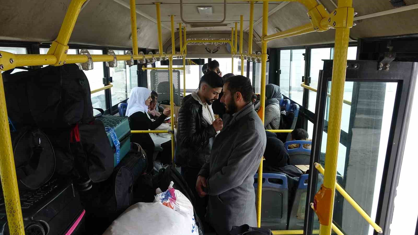 suriyelilerin gonullu geri donusu ramazan ayinda da suruyor 1 Ea96m5Sq