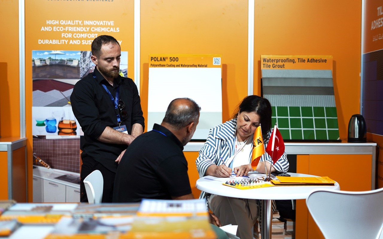 suriyenin en buyuk insaat fuari 24 buildex 100u askin turk firmasinin katilimiyla samda acildi WgZSgvcE