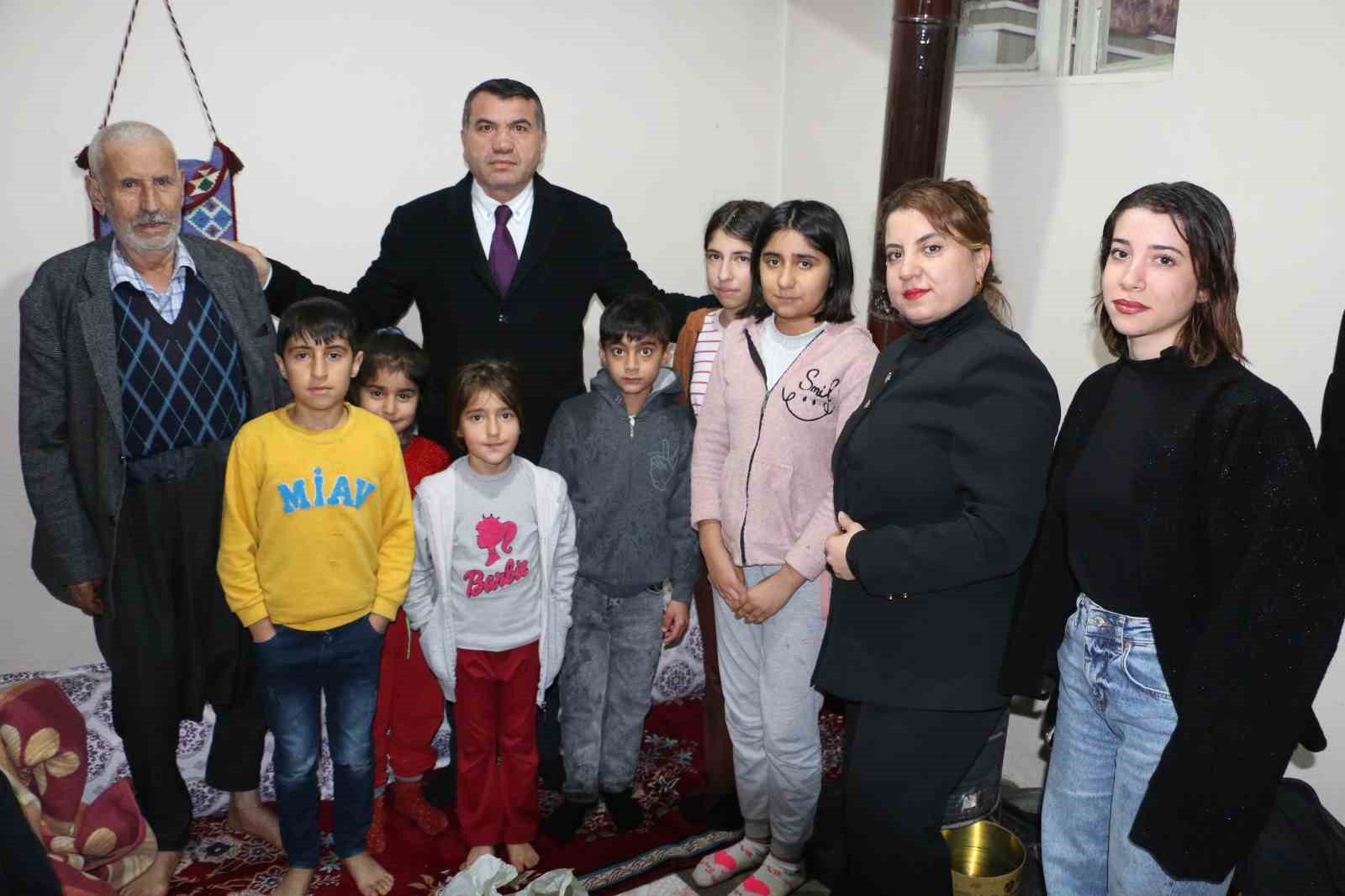surlu cocuklardan devlet bahceliye tesekkur 6 FUl6ncFa