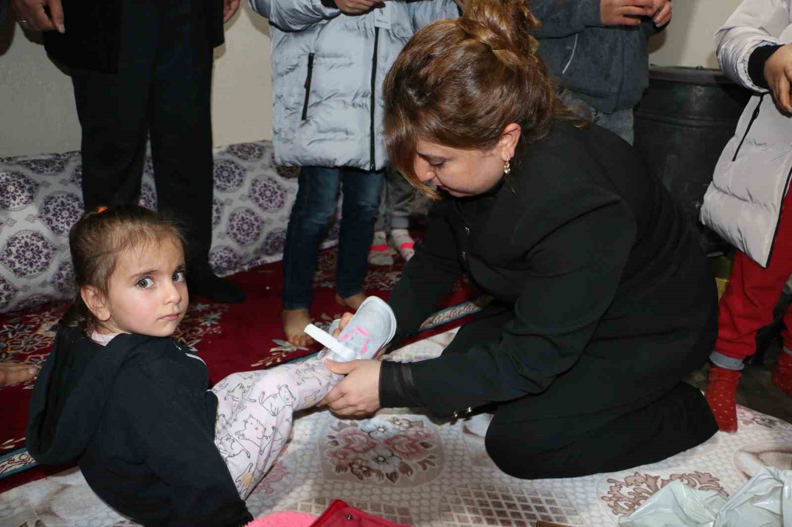 surlu cocuklardan devlet bahceliye tesekkur 7 yNHyTgkR