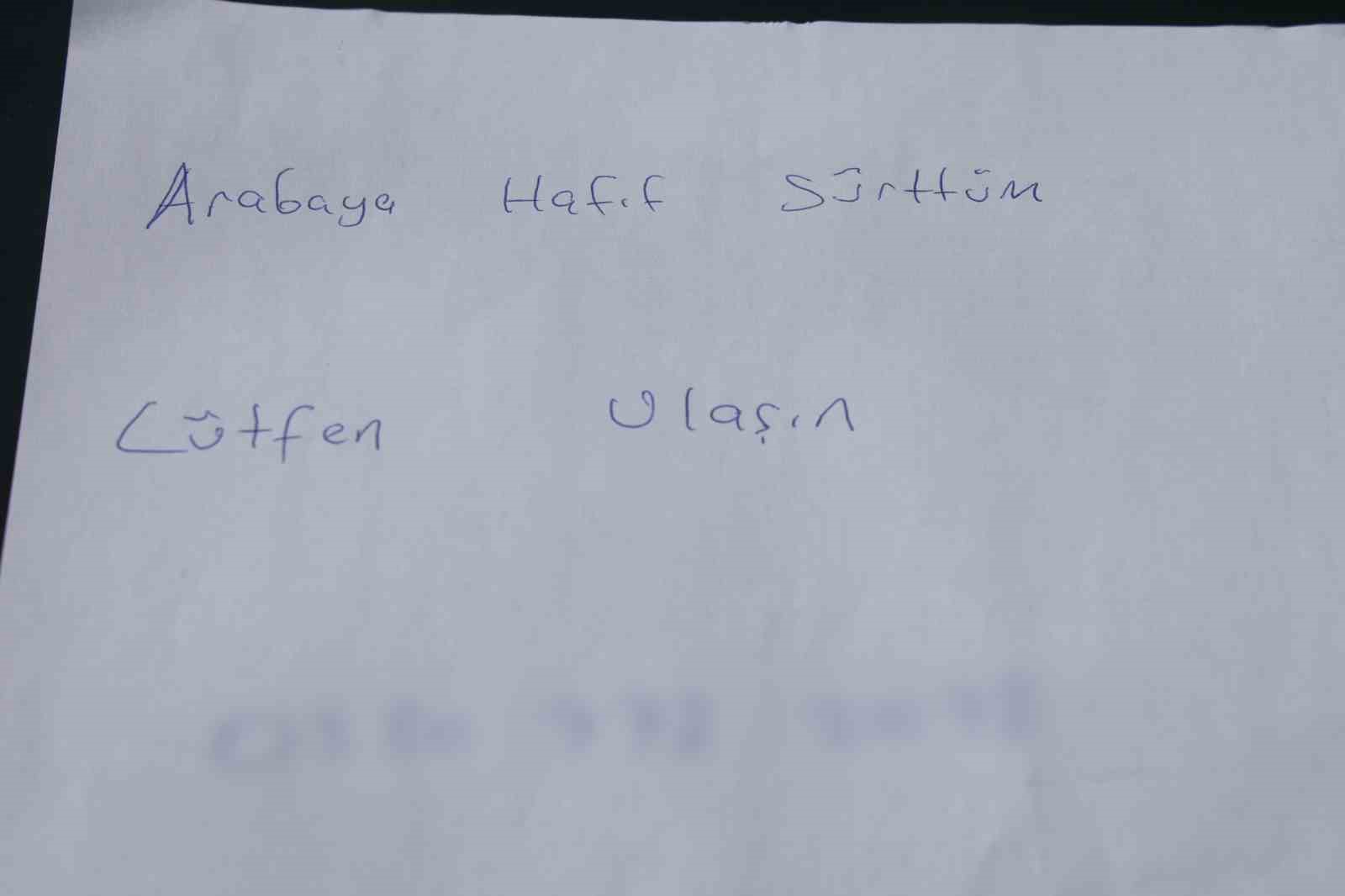 surttugu aracin sahibini bulamayinca on cama arabaya hafif surttum lutfen bana ulasin notunu birakti v53uEEfk