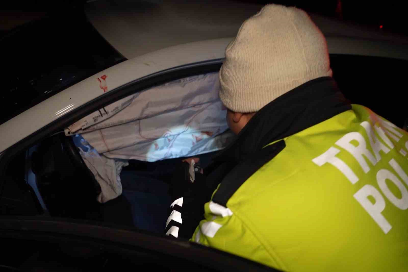 surucu oldugunu iddia etti ama polis ikna olmadi kan izleri gercegi ortaya cikardi 1 LEqQue5J