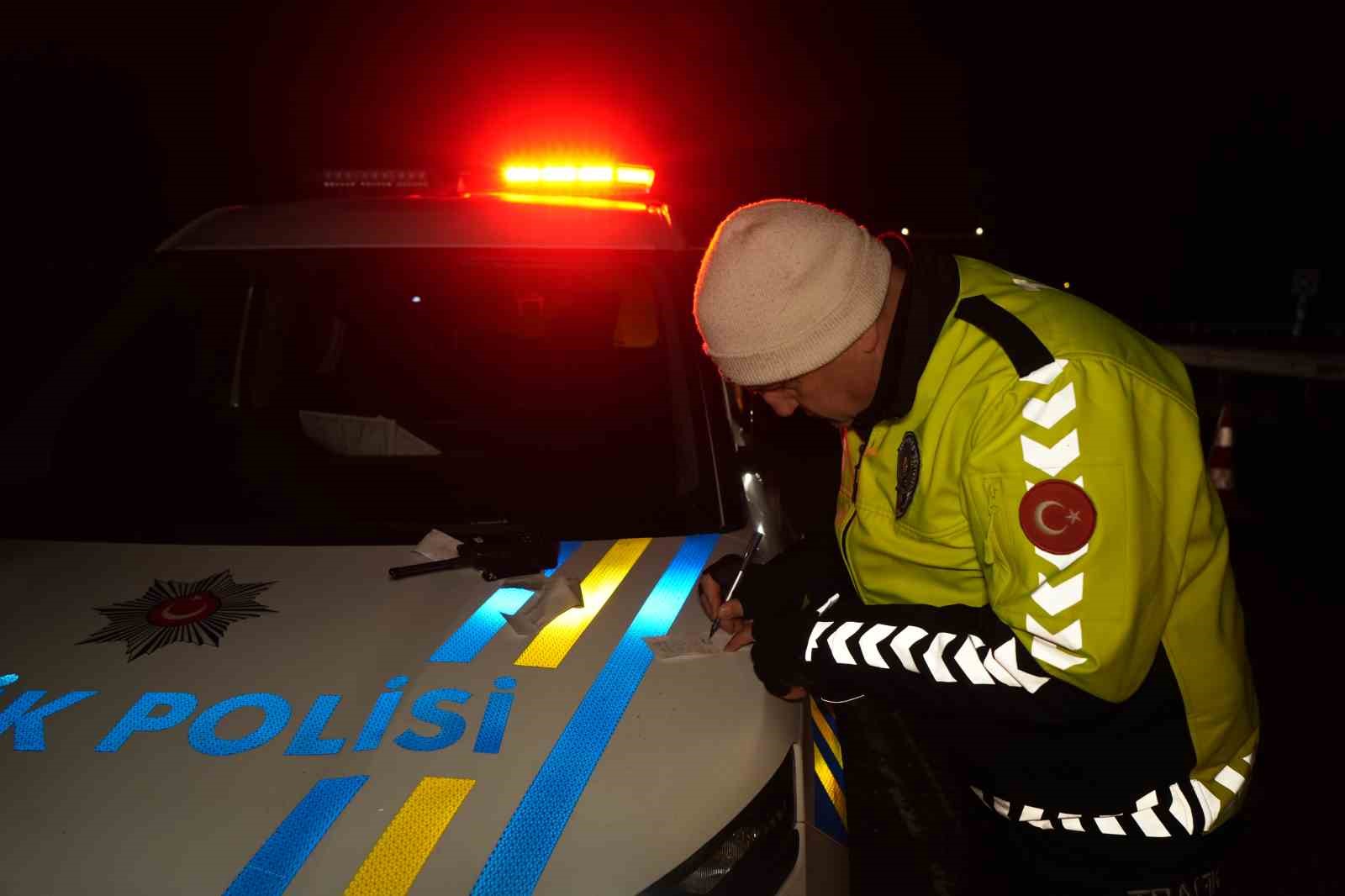 surucu oldugunu iddia etti ama polis ikna olmadi kan izleri gercegi ortaya cikardi 5 ResTVqZZ