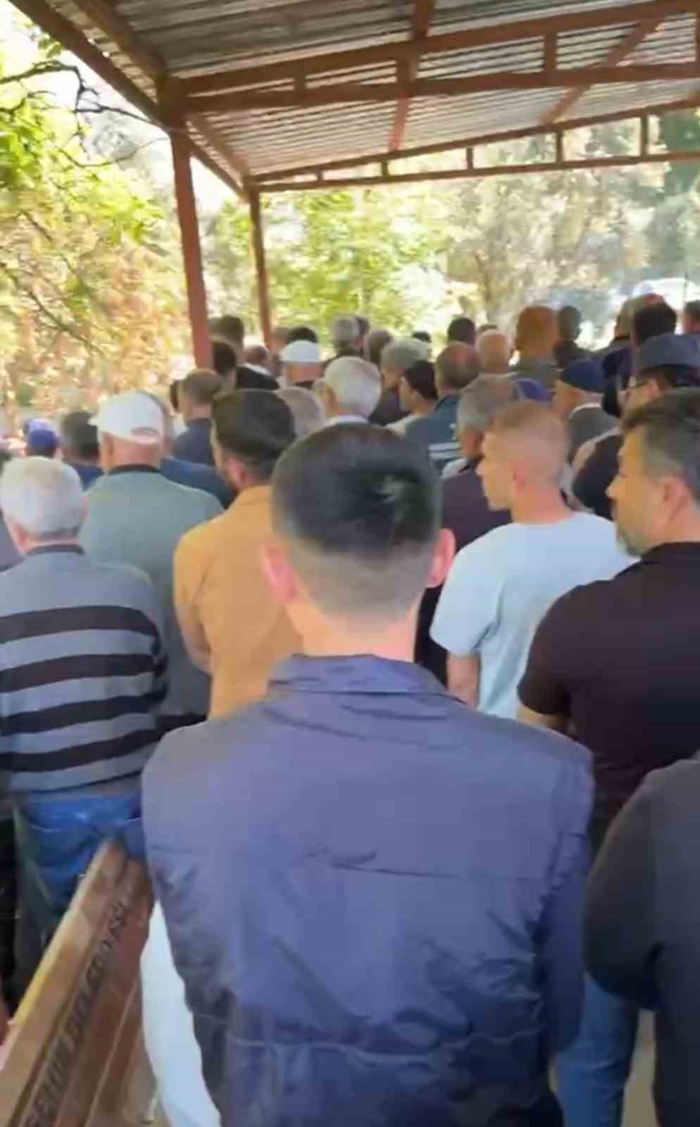 surucunun firar ettigi kazada hayatini kaybeden zehra son yolculuguna ugurlandi 1 7dY62wnV