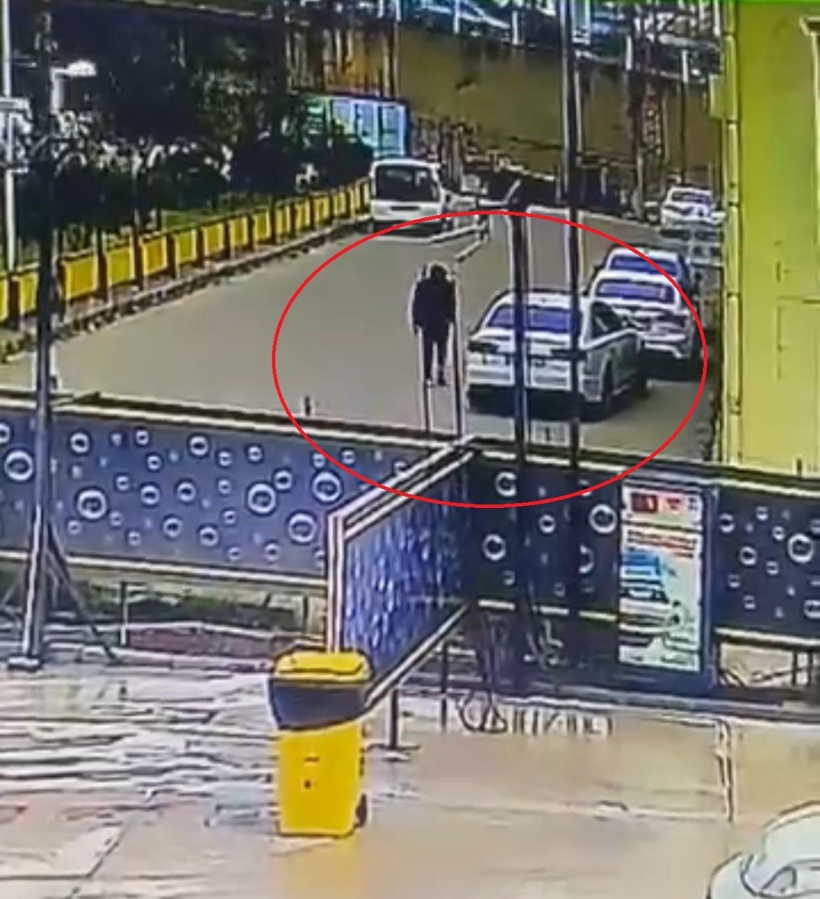 surucusuz arac trafige cikti kaza boyle geldi 3 9zRZ1vaF