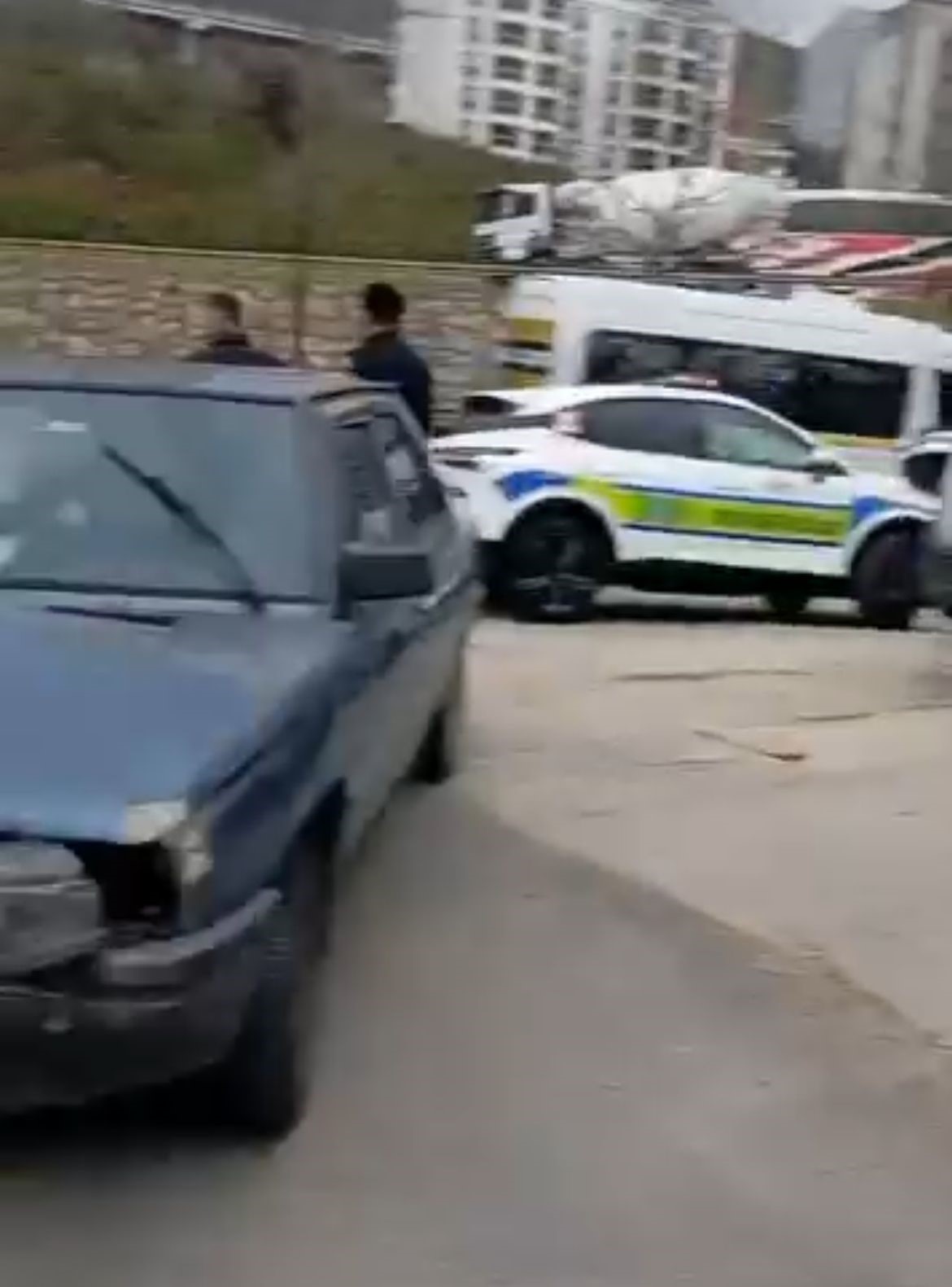 surucusuz arac trafige cikti kaza boyle geldi 4 evEOuJtX
