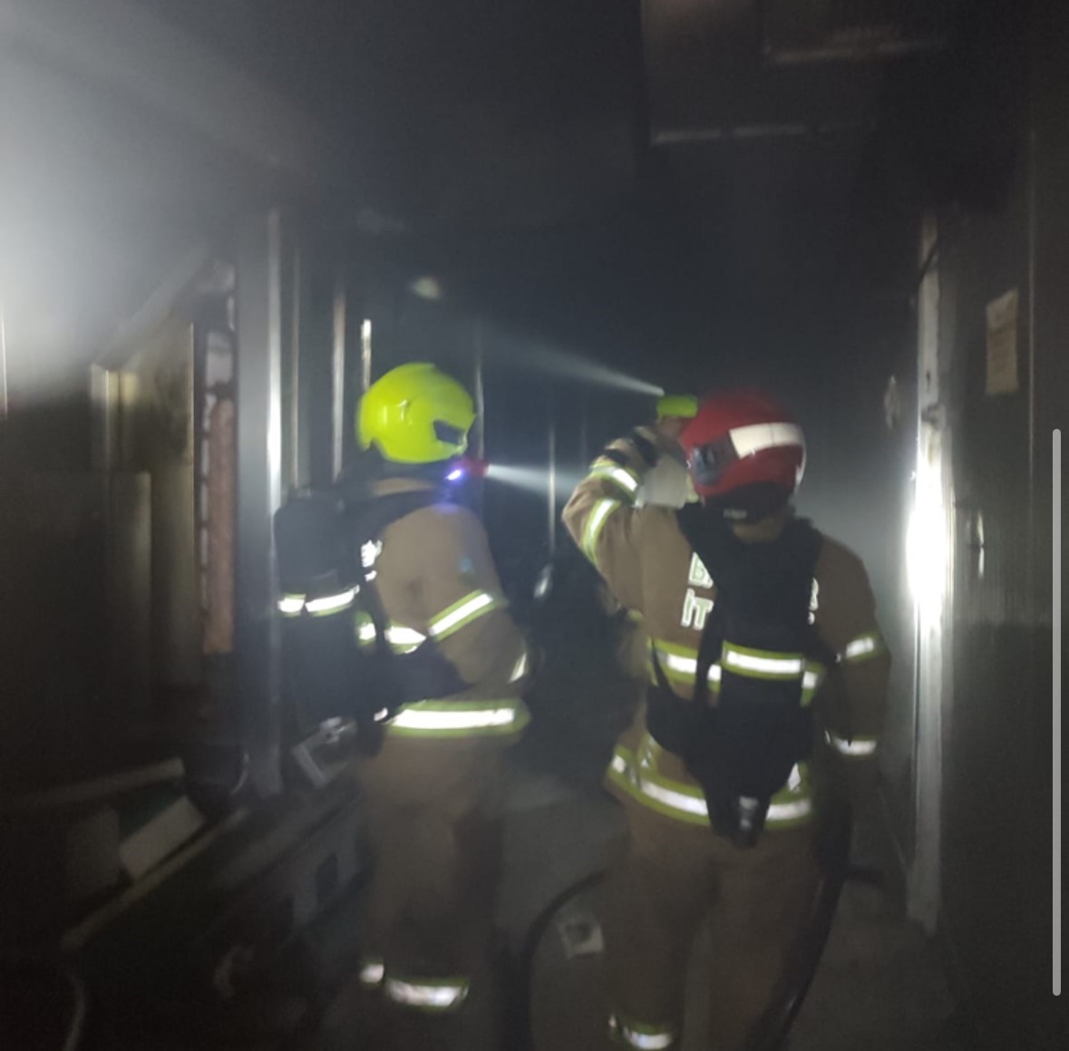 susurlukta fabrika yangini ekipler kisa surede mudahale etti 1