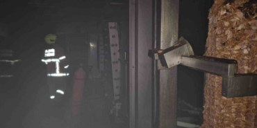 susurlukta-fabrika-yangini-ekipler-kisa-surede-mudahale-etti-QT27edEc.jpg