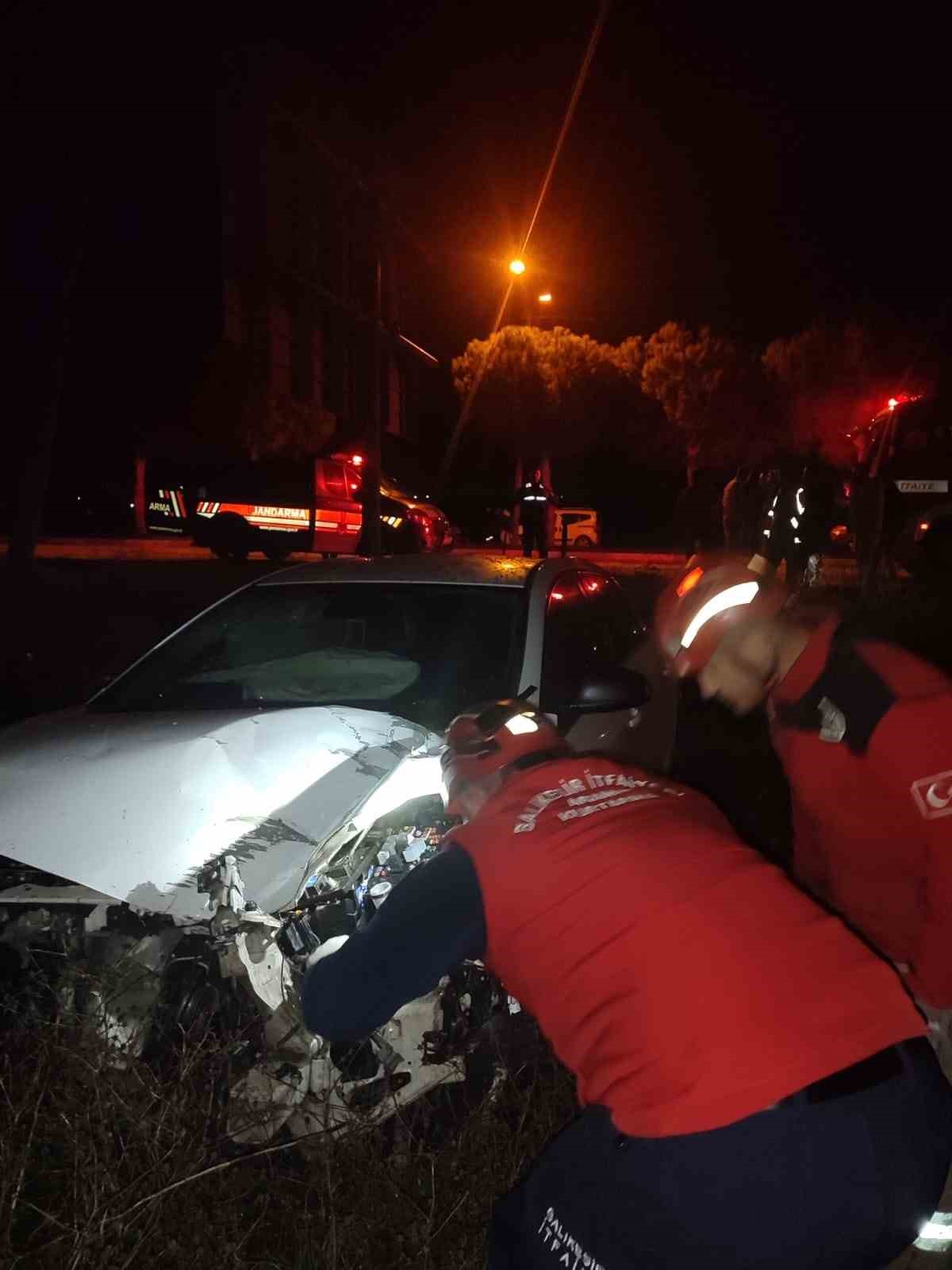 susurlukta trafik kazasi 1 yarali 2 SrOjhqGK