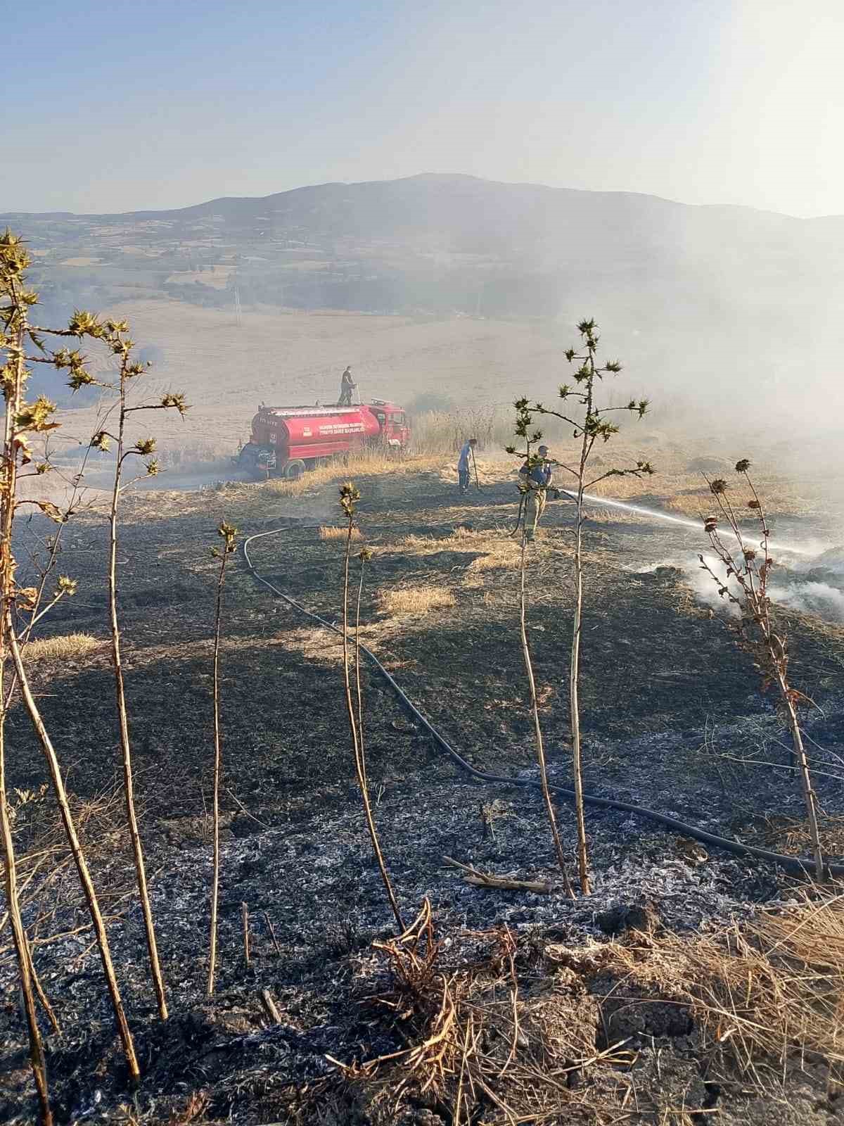 susurluktaki arazi yangini ekiplerin ortak mudahalesiyle sonduruldu 3 ijW8Gyz6