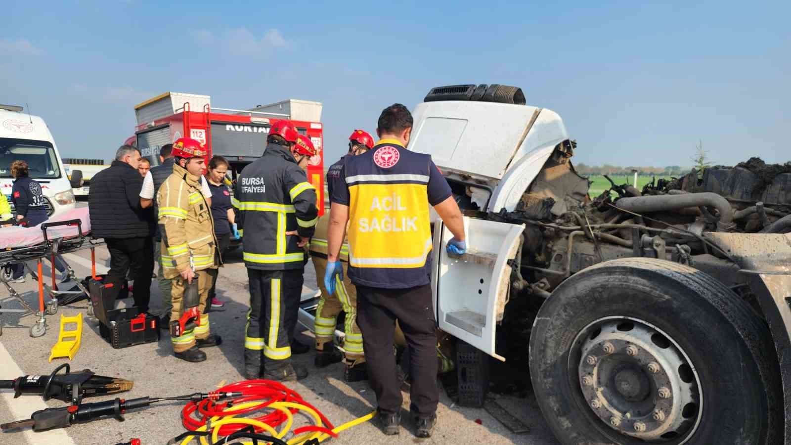 sut tankeri tira carpti 1 yarali 3 yspReNU5