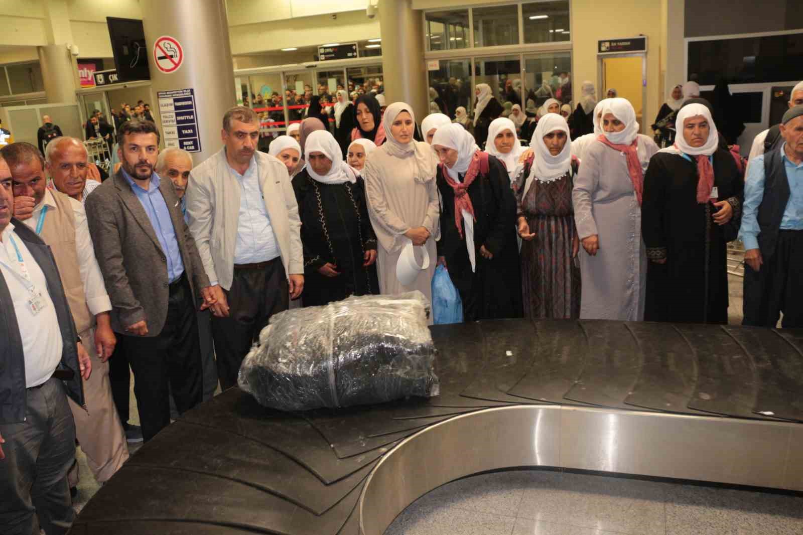 suudi arabistandan sirnaka ilk ucak seferi gerceklesti 4 erPbNZUE