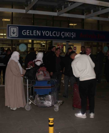 suudi-arabistandan-sirnaka-ilk-ucak-seferi-gerceklesti-L4wOvYBv.jpg