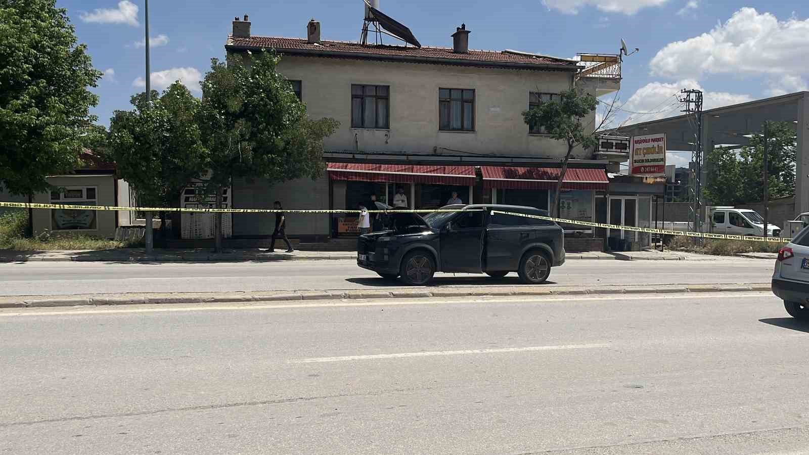 SUV aracın çarptığı yaya hayatını kaybetti 6 suv aracin carptigi yaya hayatini kaybetti 2 y9Bbp8lt