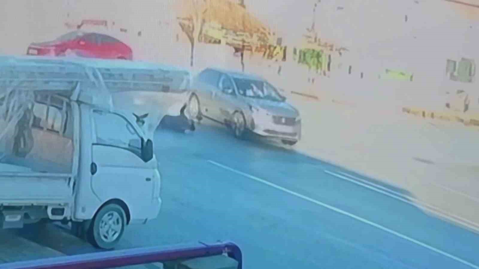 suv aracin carptigi yaya yola savrularak yaralandi 1 8EbprjYc