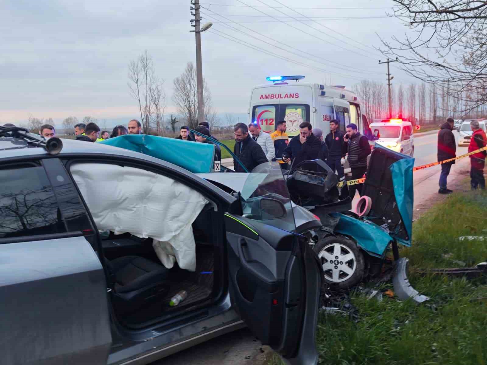 suv tipi arac otomobile ok gibi saplandi 1 olu 1 yarali 0 FtKfpIjw