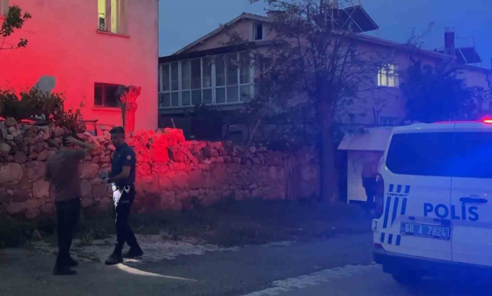 tabancayla evine ates acti kadin ve cocuklari kades cagrisi ile polis kurtardi 0 TMEVqC2V