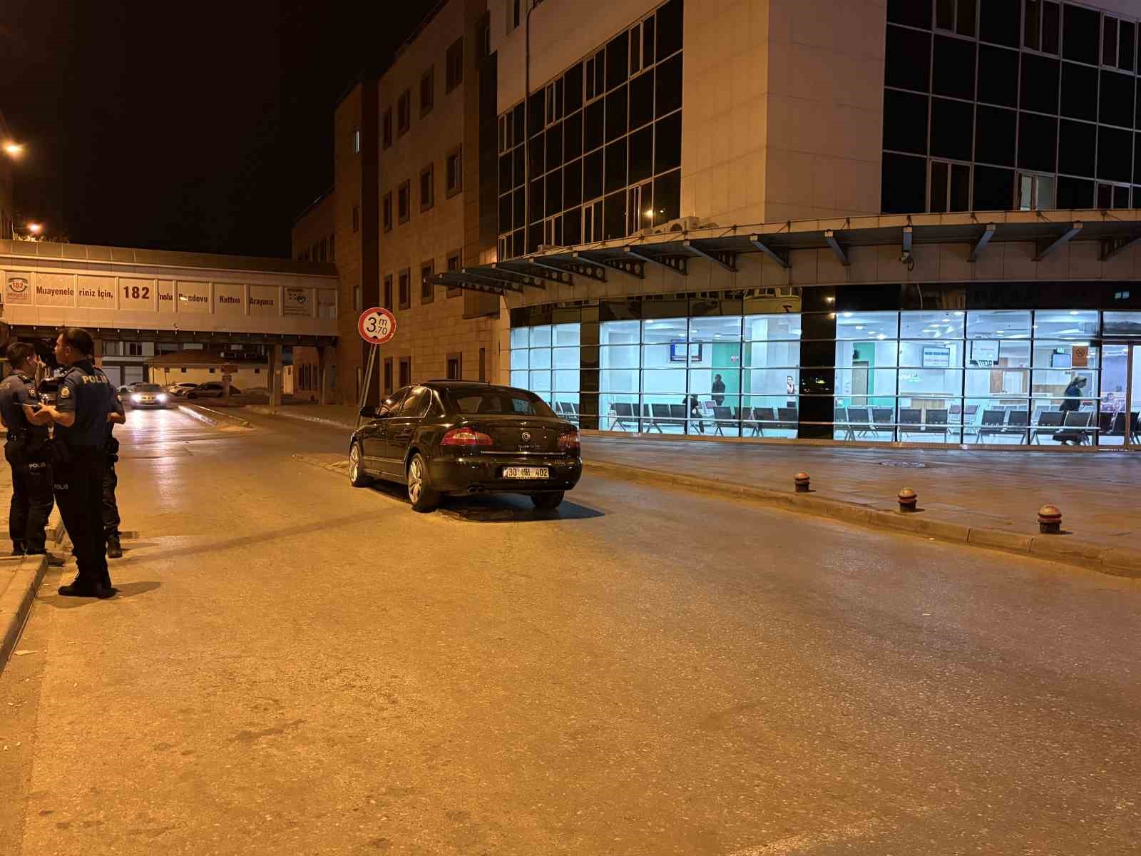 tabancayla yaraladiklari sahsi hastaneye birakip kactilar 1 yarali 4 7p7QGm8t
