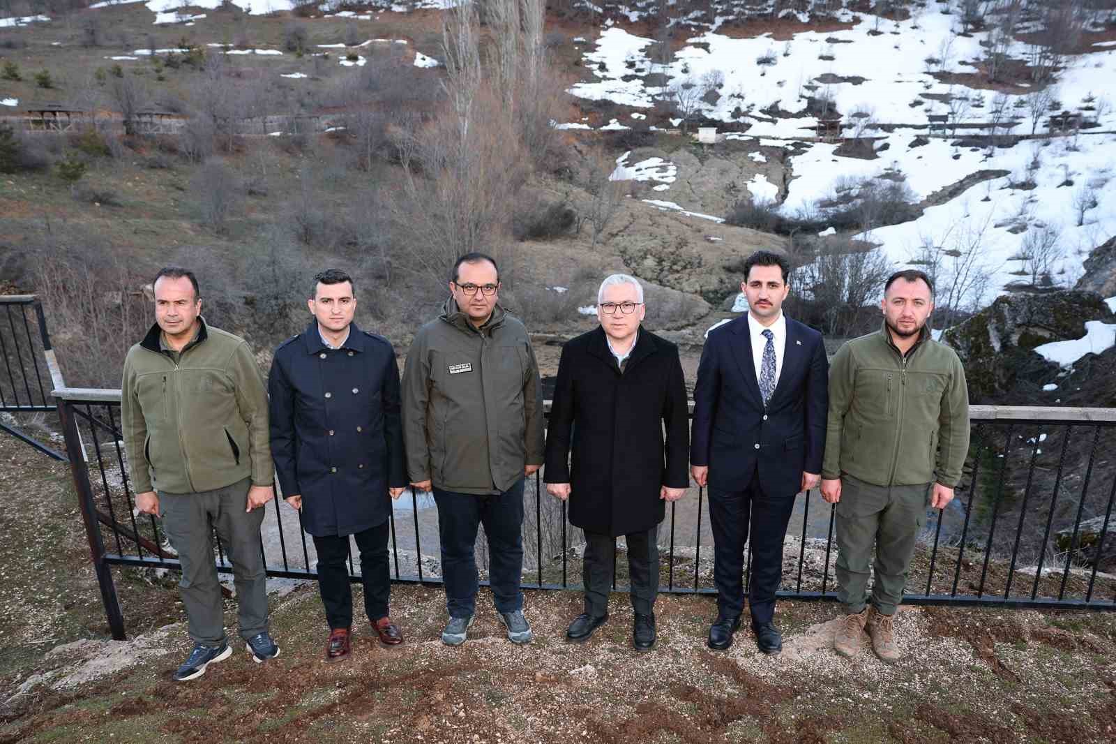 tabiat parki ilan edilen dipsiz gol selalesi ziyaretcilerini bekliyor 2 ikTDbSBj
