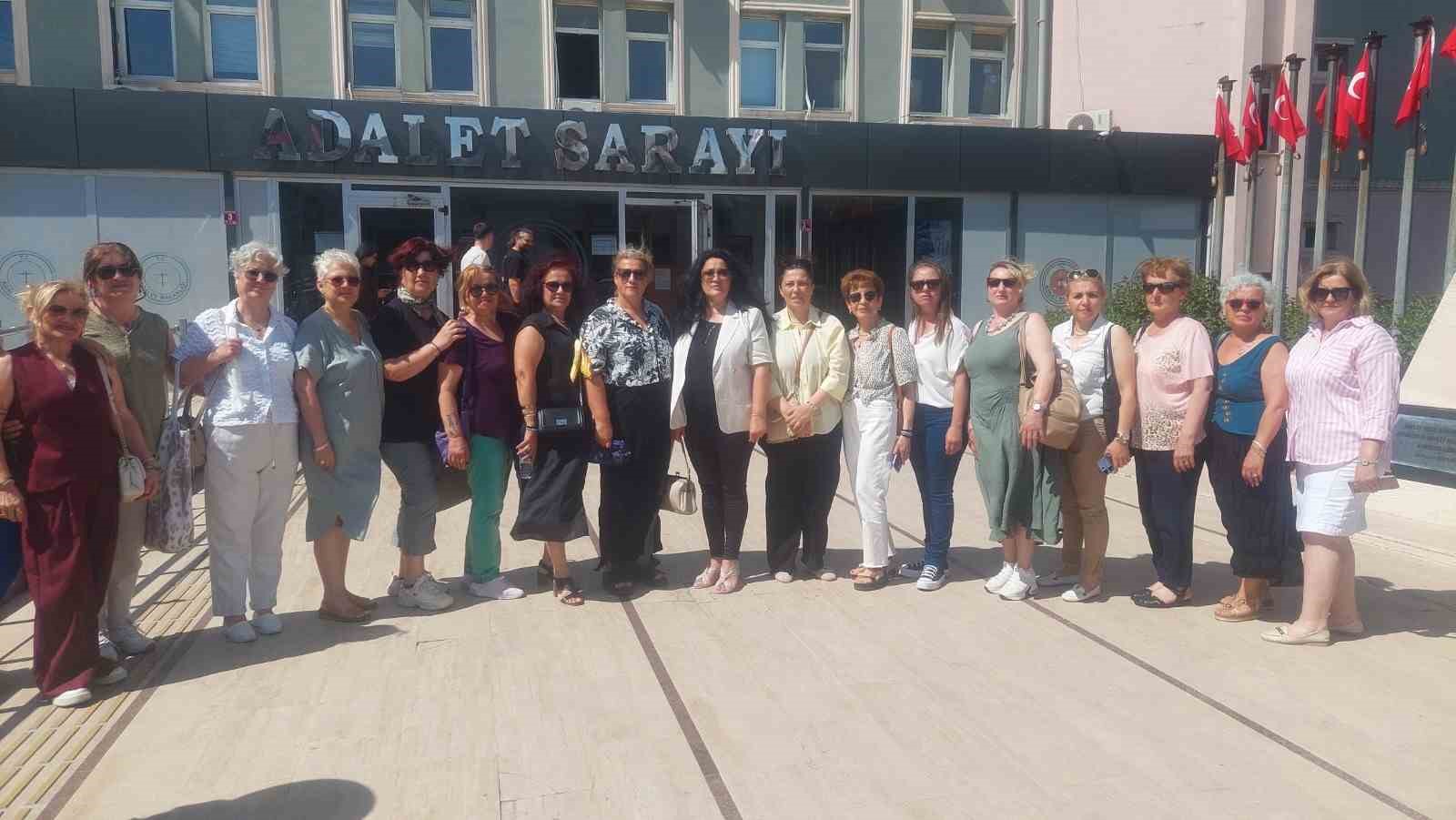 taciz davasinda kadin muhtara kadin meslektaslarindan destek 2 jfT5PRQX