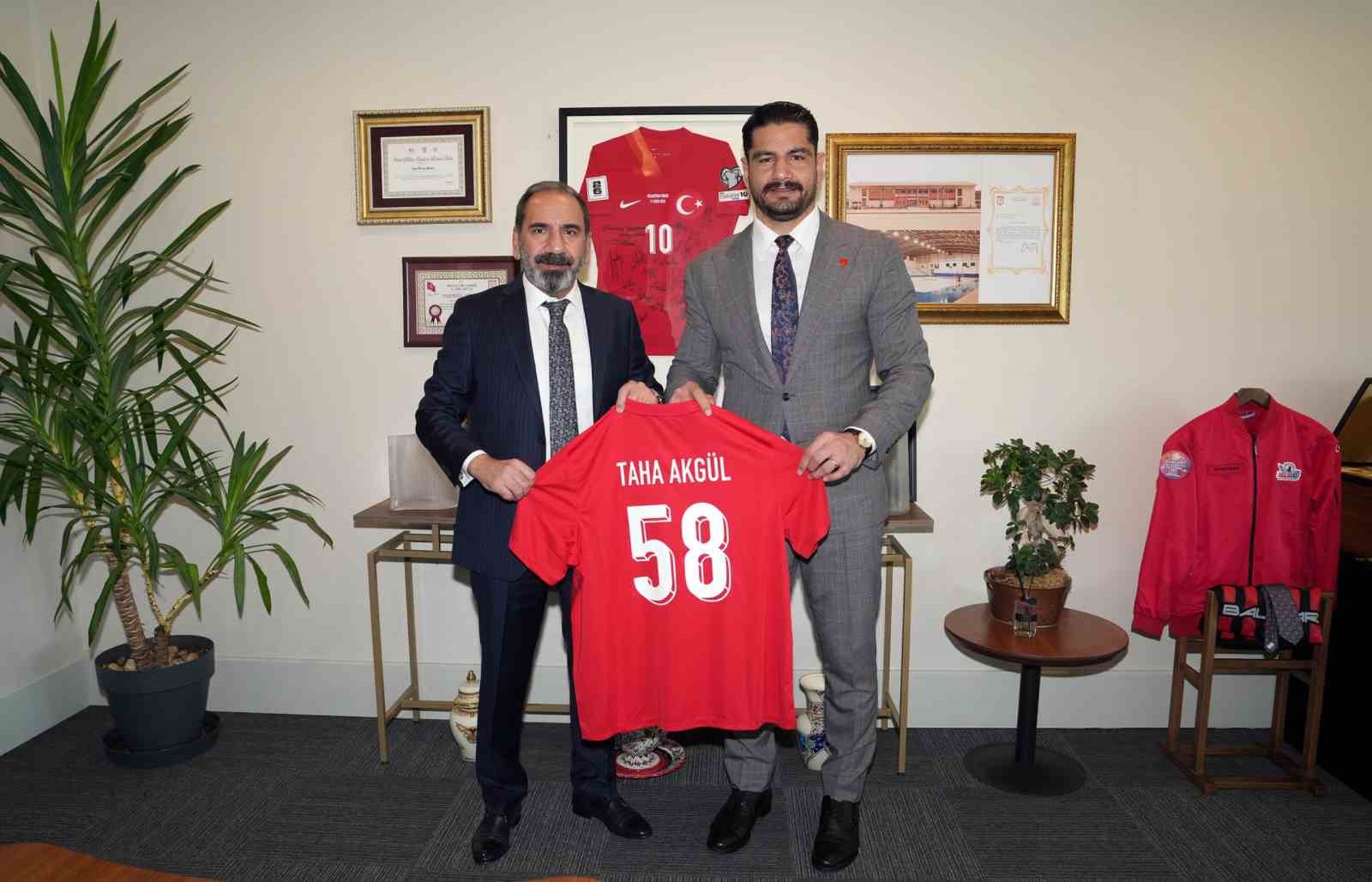 taha akgulden tff baskan vekili mecnun otyakmaza ziyaret 1 qCZvfPYX