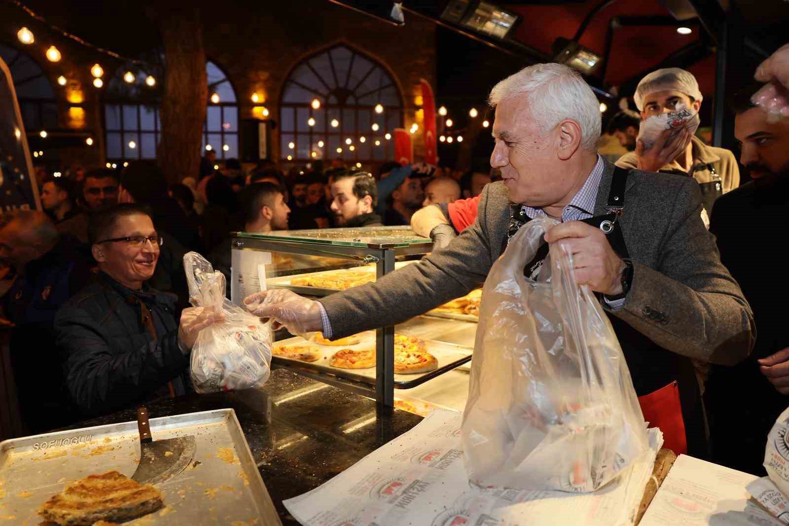 Tahanlı Pide ve çaylar başkan Bozbey’den 6 tahanli pide ve caylar baskan bozbeyden 2 Q3BVgnwt