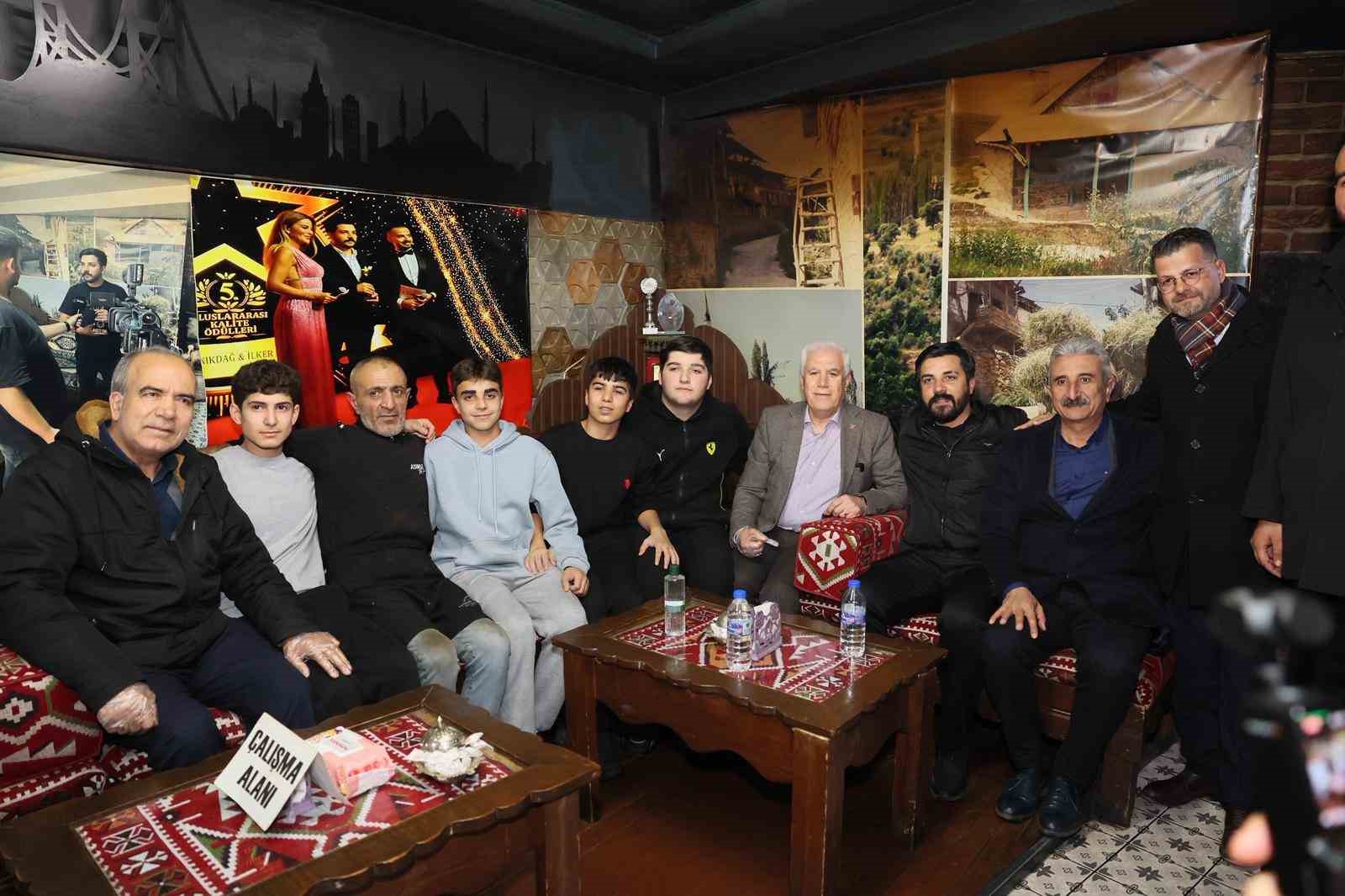 Tahanlı Pide ve çaylar başkan Bozbey’den 7 tahanli pide ve caylar baskan bozbeyden 3 DgTDNOvl