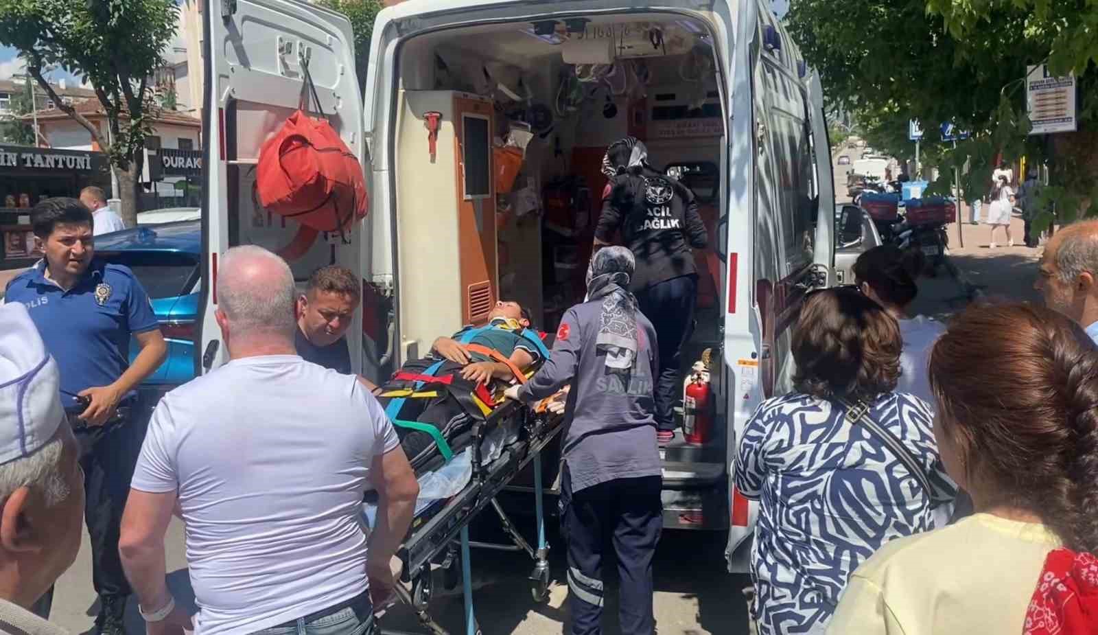 takdir belgesi sevinci hastanede bitti yolun karsisina gecerken otomobil carpti 2 CgEUA9mh