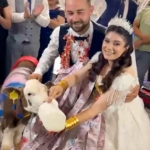 taki-merasiminde-altin-yerine-disi-buzagi-hediye-edildi-1OTZJzZx.jpg