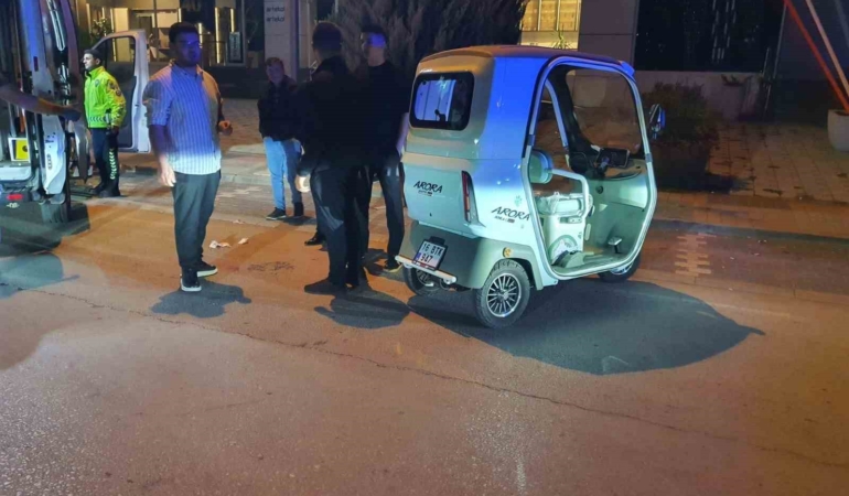 takla-atan-elektrikli-treeporterde-1-kisi-yaralandi-SaFb5rRm.jpg