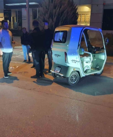 takla-atan-elektrikli-treeporterde-1-kisi-yaralandi-ZutpiUpi.jpg