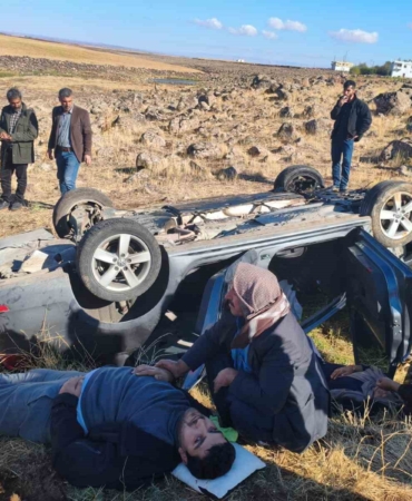 takla-atan-otomobilde-ayni-aileden-4-kisi-agir-yaralandi-TOSIYiCg.jpg