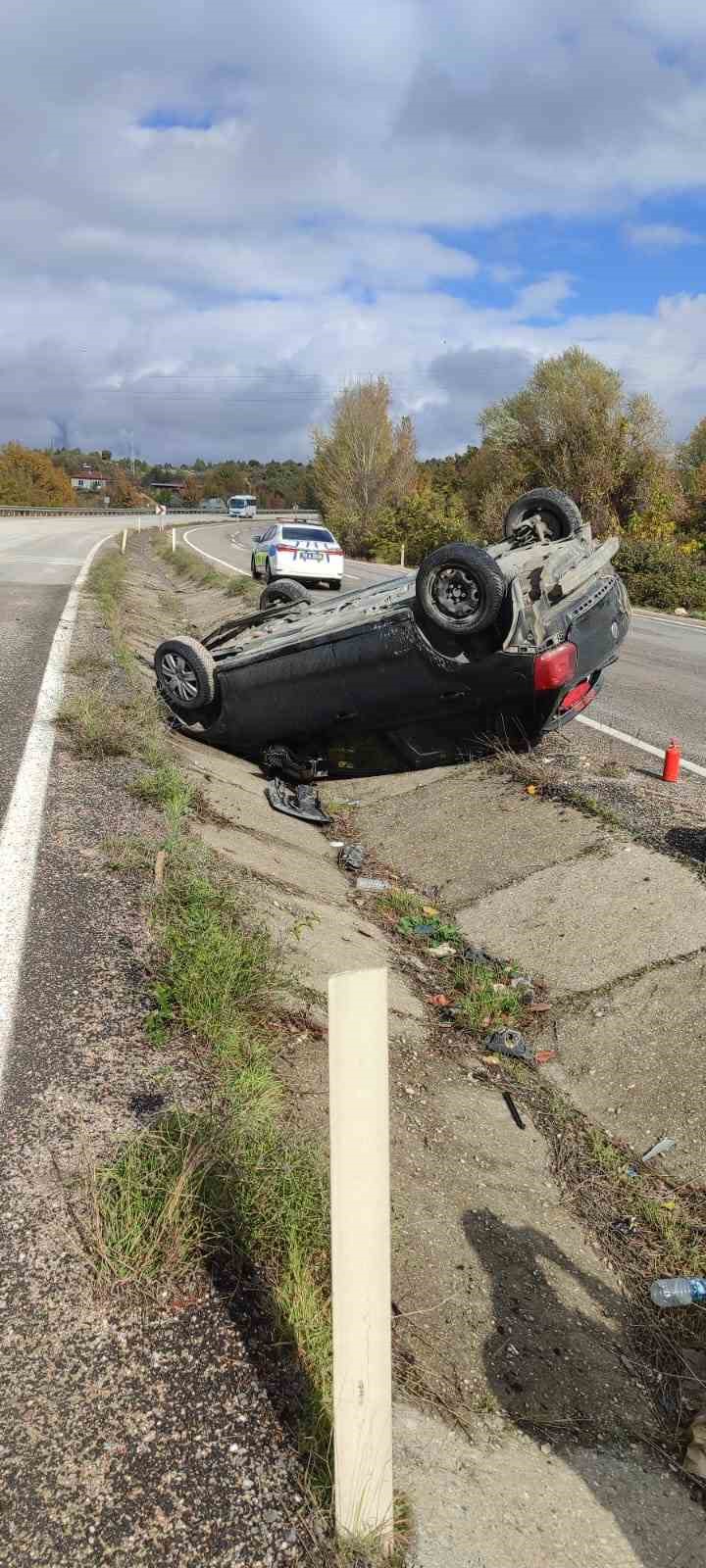 takla atan otomobilden 2 kisi yarali kurtuldu 1 Bl4s2KsY