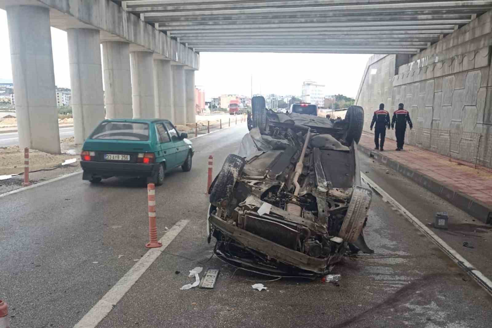 takla atan otomobilin surucusu yaralandi 0 iRZMtkOd