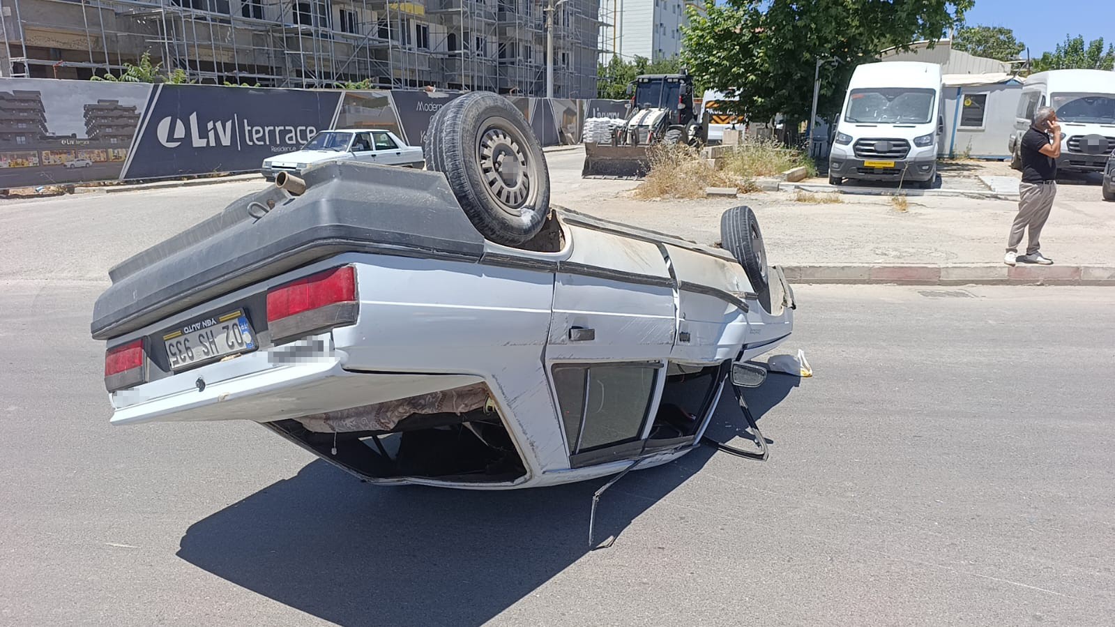 takla atan otomobilin surucusu yaralandi 0