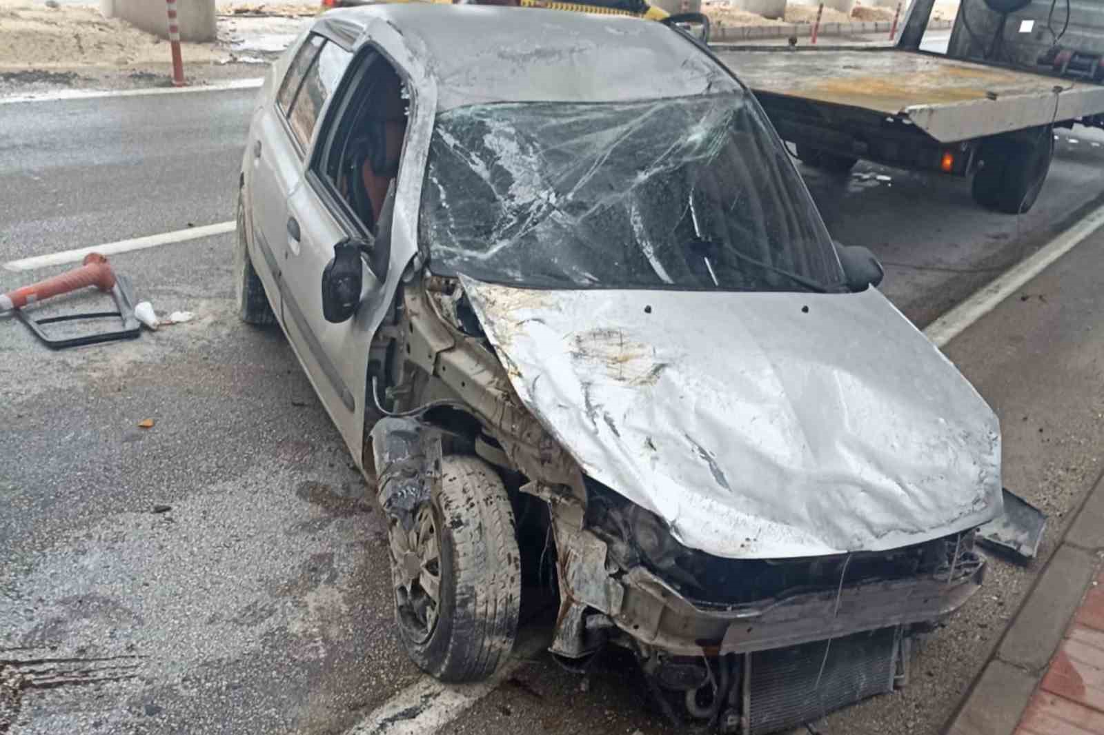 takla atan otomobilin surucusu yaralandi 1 lfpd1Dwm