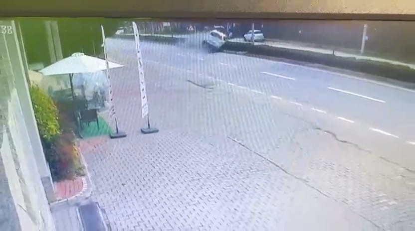 taklalar atan otomobilden burnu kanamadan cikti 1 7RAhOjkI