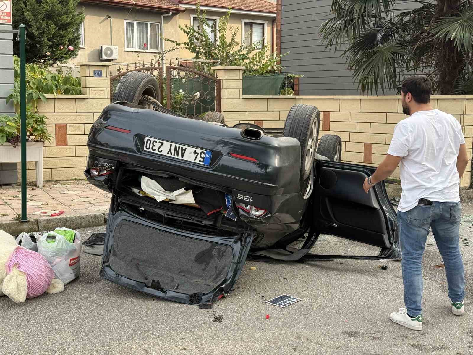 taklalar atarak hurdaya donen otomobilden burnu kanamadan cikti 4 vlS3Y5w6