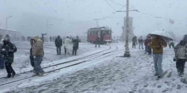 taksim-karla-kaplandi-zF2HdDuH.jpg
