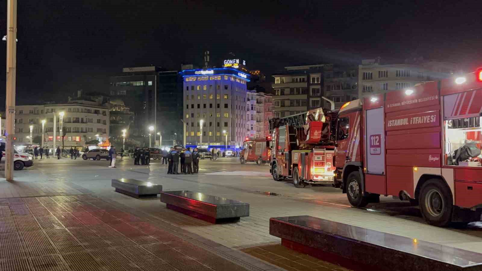 taksim metro istasyonununda yangin panigi 0 DeHyRVrC