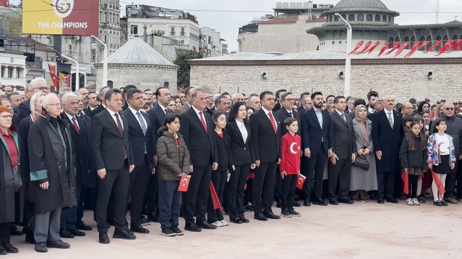 Taksim’de 23 Nisan töreni 5 taksimde 23 nisan toreni 1 Abu161ti