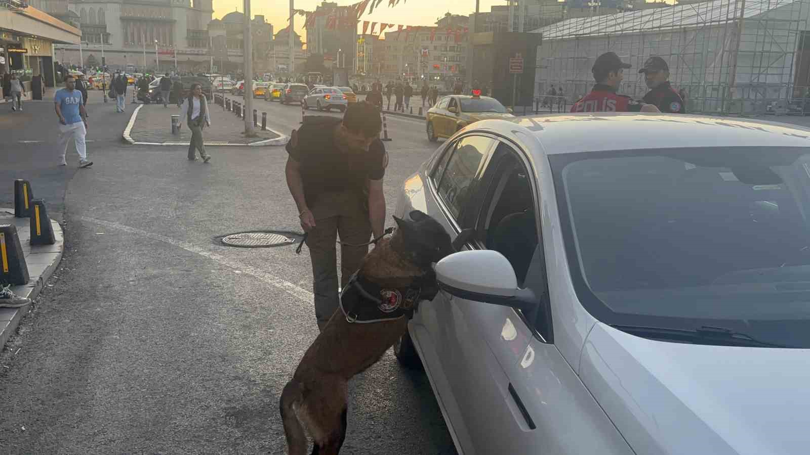 taksimde bayram oncesi polisten siki denetim 2 m7esKdYK